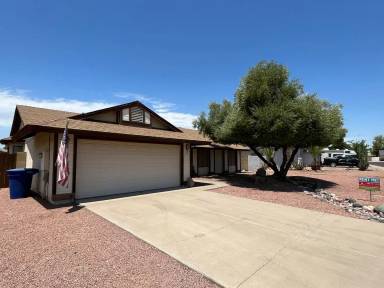 Main picture of 1636 N Saguaro St