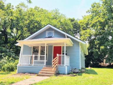 Main picture of 5712 Wabash Ave