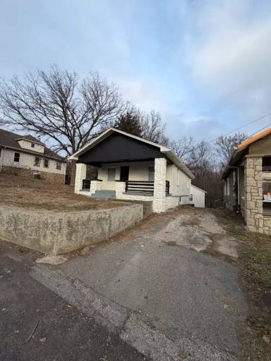 Main picture of 103 N Francis St