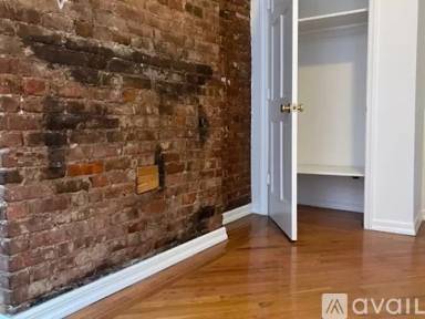 Main picture of 11 Stanton St