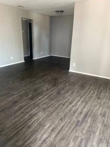 Main picture of 2401-27 E 55th Pl