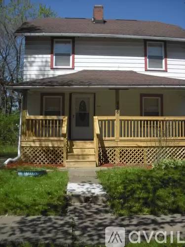 Main picture of 886 Storer Ave