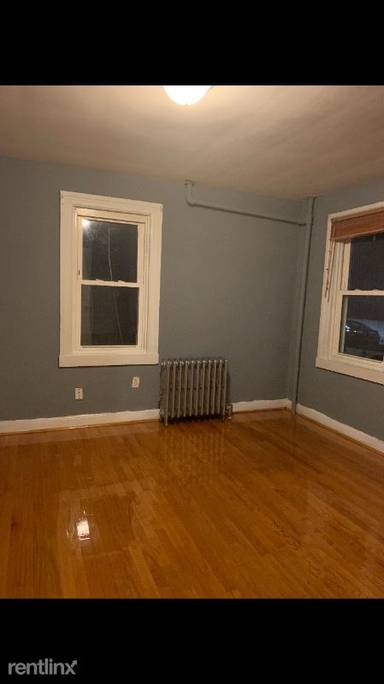 Main picture of 96 Whittier Ave