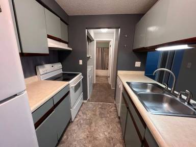 Main picture of 902 Benton Dr