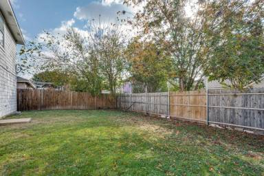 Main picture of 10141 Chapel Rock Dr