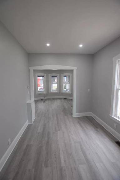 Main picture of 339 Valley Brook Ave