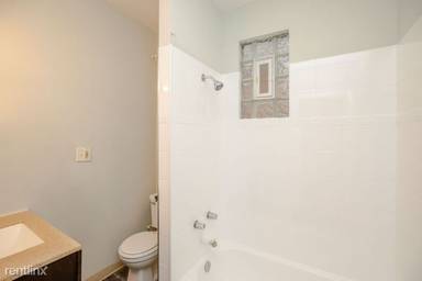 Main picture of 4856 S Cottage Grove Ave