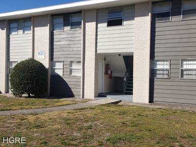 Main picture of 837 Sky Lake Cir