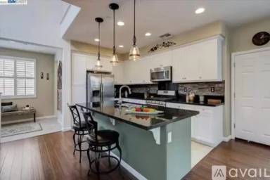 Main picture of 316 MacArthur Way