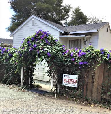 Main picture of 37821 Victory Ln