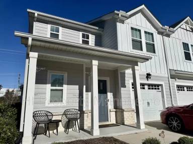 Main picture of 132 Bromes Way