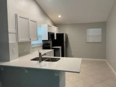 Main picture of 3593 Elizabeth St