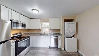 Main picture of 2405 E Saint Vrain St