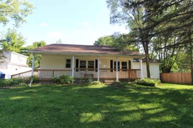 Main picture of 14239 Walnut Dr