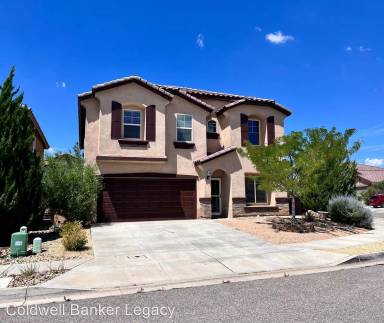Main picture of 416 Loma Linda Loop NE