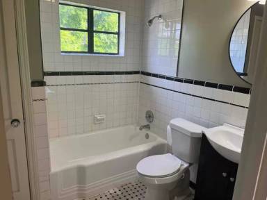 Main picture of 2204 Marshall St