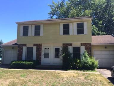 Main picture of 6839-6841 Woodlake Dr