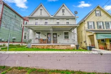 Main picture of 114 New York St