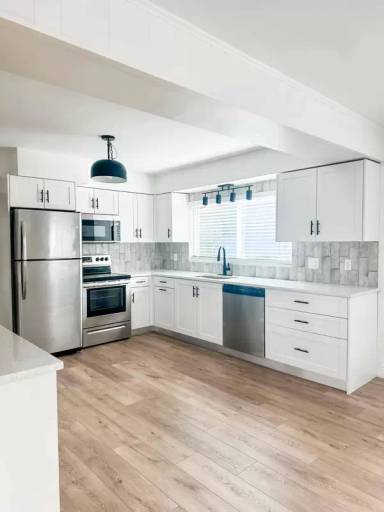 Main picture of 955 15th St NE