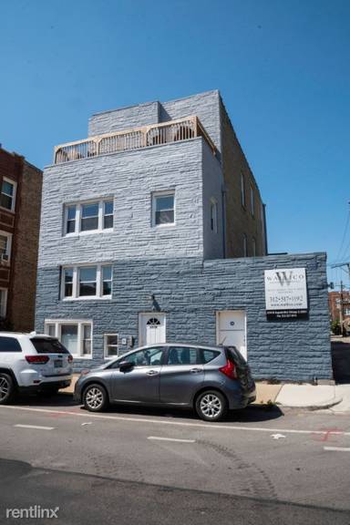 Main picture of 3216 W Augusta Blvd