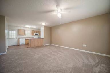 Main picture of 1390 Highway 31 NW