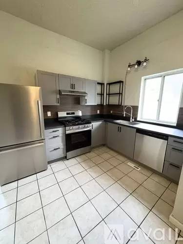 Main picture of 922 Evergreen Ave