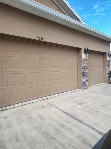 Main picture of 5620 SW 50th Ave