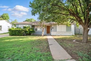 Main picture of 4316 31st St