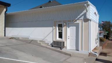 Main picture of 126 E 6th Ave