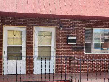 Main picture of 702 Downey St