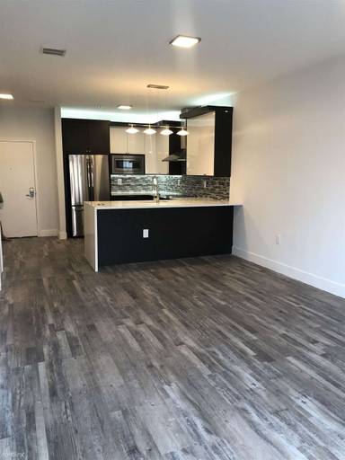 Main picture of 151 71st St