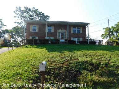 Main picture of 100 Parkwood Cir