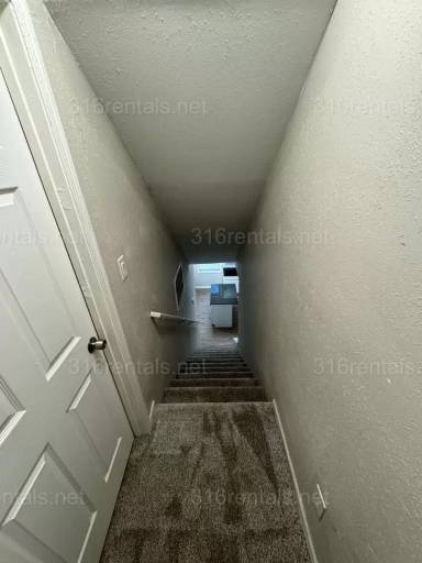 Main picture of 1324 S Emporia Ave