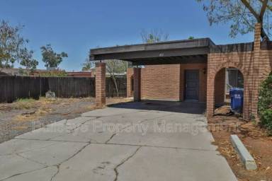 Main picture of 412 S Terry Ln