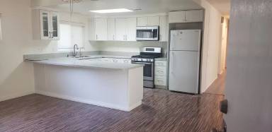 Main picture of 715 E Philadelphia St