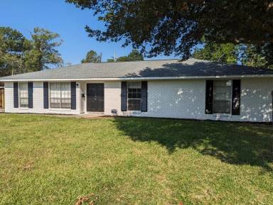 Main picture of 464 Wilton Dr
