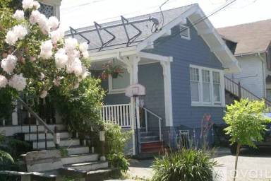 Main picture of 336 Lincoln Ave