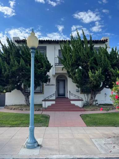 Main picture of 2463 1/2 A St