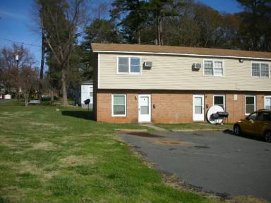 Main picture of 2667 Dr Carver Rd