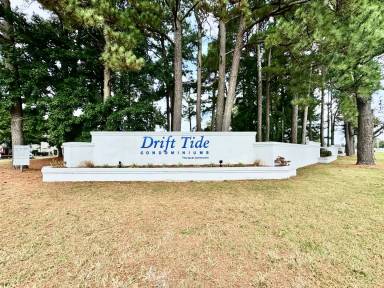 Main picture of 860 Drift Tide Dr