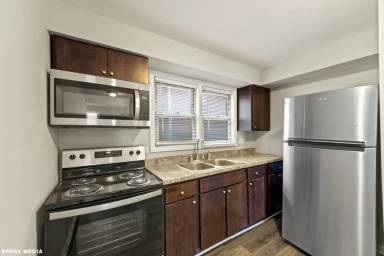 Main picture of 7617 S Colfax Ave