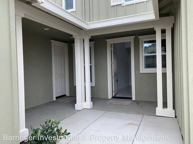 Main picture of 686 W Crocker Ln