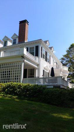 Main picture of 241 Nahanton St