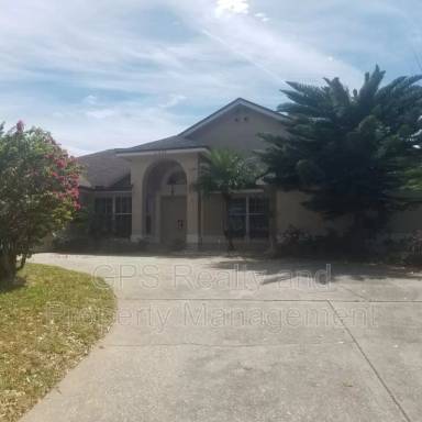 Main picture of 10009 N Fulton Ct