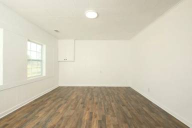 Main picture of 448 W Main St
