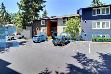 Main picture of 12117 NE Bel Red Rd