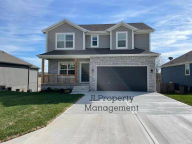 Main picture of 20101 E 24th Terrace Ct S