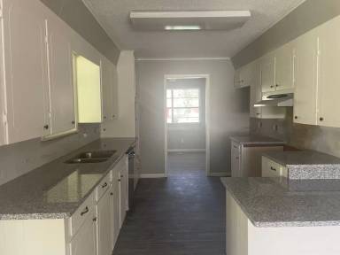 Main picture of 410 Delano St