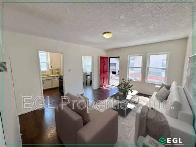 Main picture of 315 W Queen St