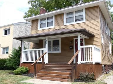 Main picture of 289 E 18th Ave